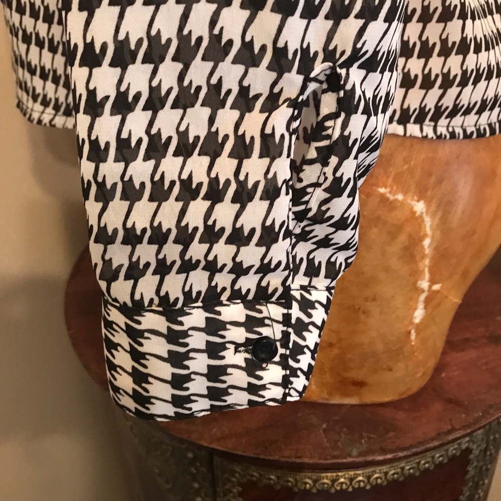 Black and White Houndstooth Blouse with Long Sleeves that Roll Up Button to 3/4 - Picture 7 of 8